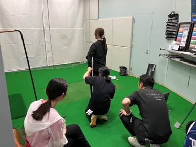 草, 人, 建物, スポーツゲーム が含まれている画像

AI 生成コンテンツは誤りを含む可能性があります。